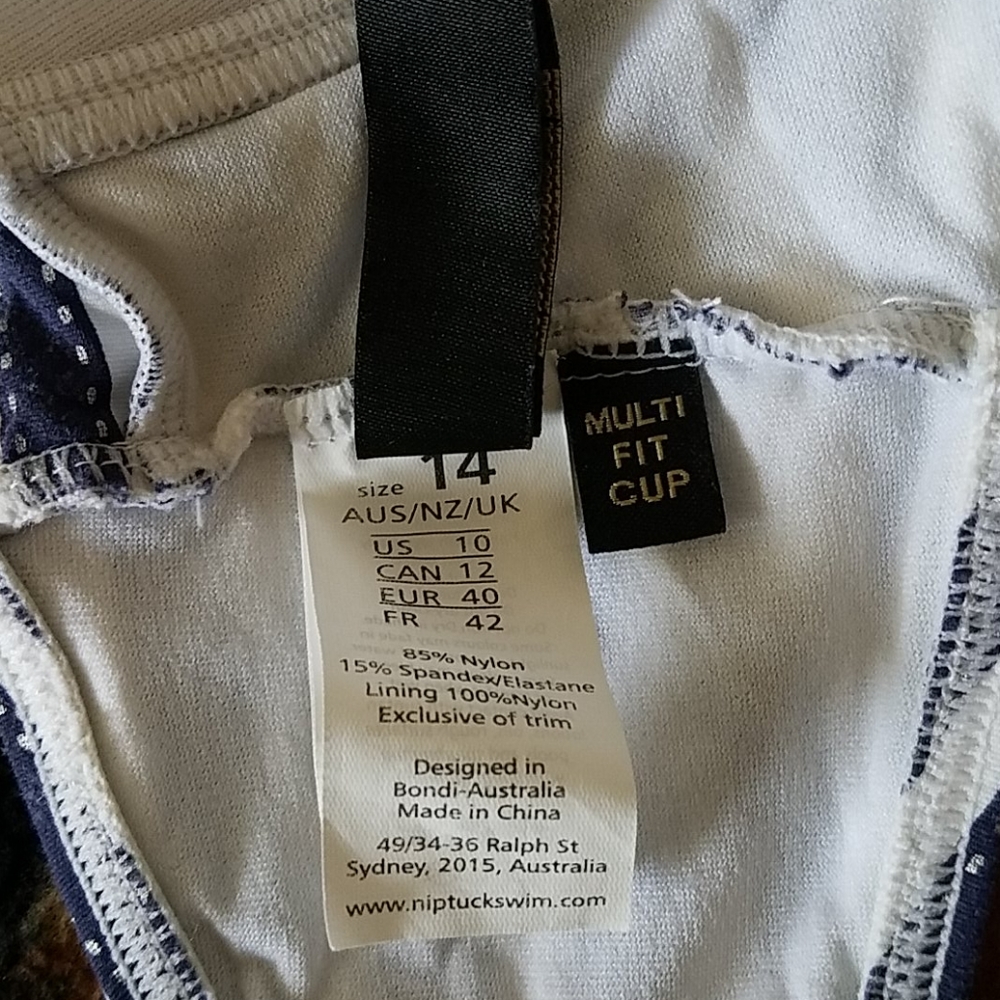 NIP TUCK SWIM TOP - Picture 4 of 5